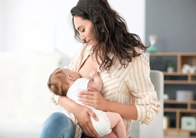 Apollo Cradle - Breastfeeding